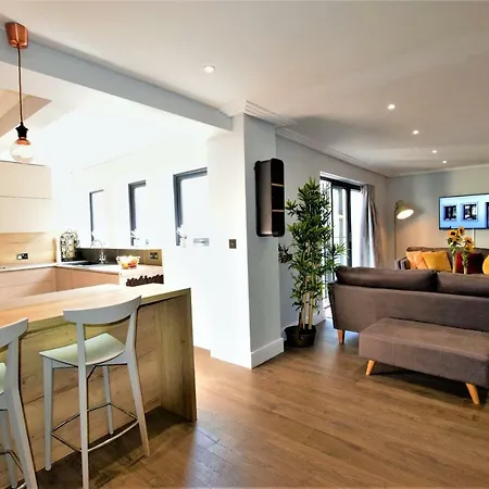 Ivy House - Your Lejlighed